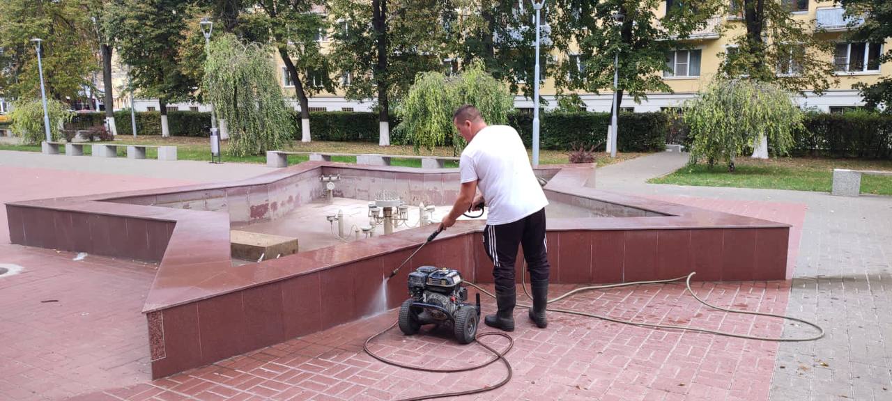 В Туле продолжаются  работы по содержанию фонтанов.