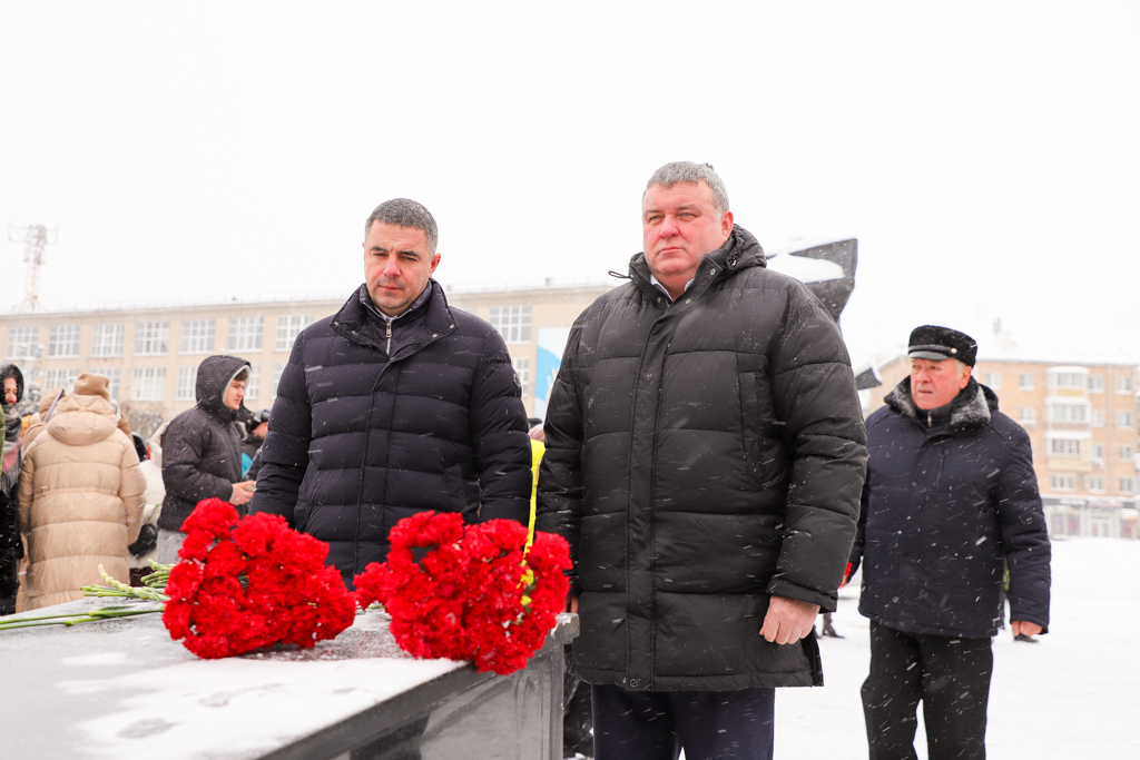 День снятия блокады: руководители города и туляки почтили память жителей и защитников Ленинграда.