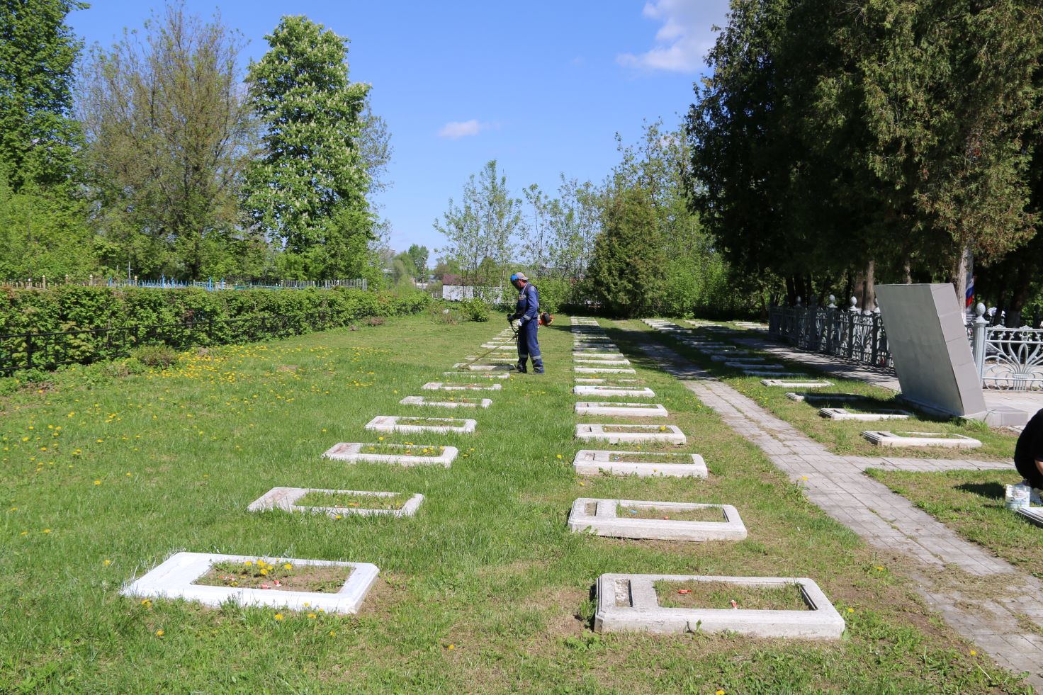 В Туле завершают работы по приведению в порядок воинских захоронений.
