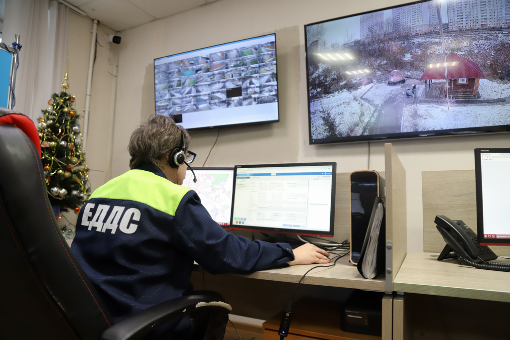 Утро в городе: безопасность и жизнеобеспечение.