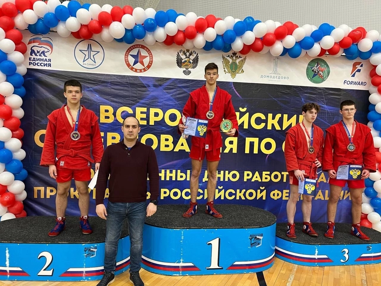 Юный туляк получил право участвовать в первенстве России по самбо в Кемерово.