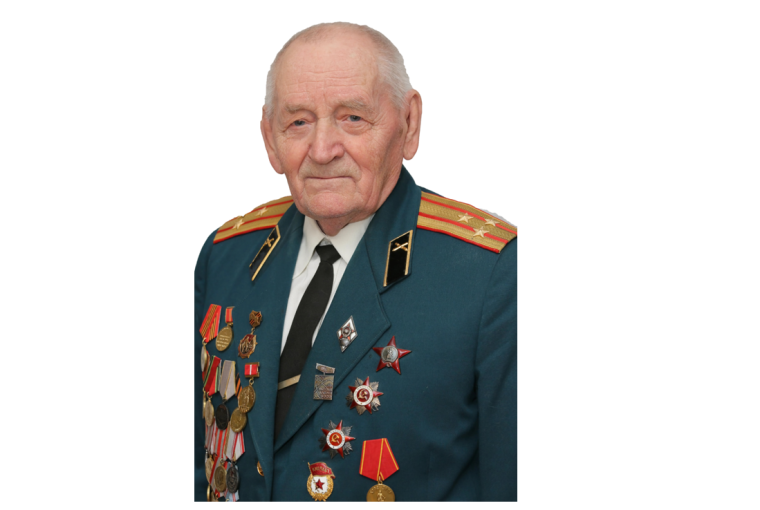 Руководители Тулы поздравляют ветерана Ивана Макарова со столетним юбилеем.