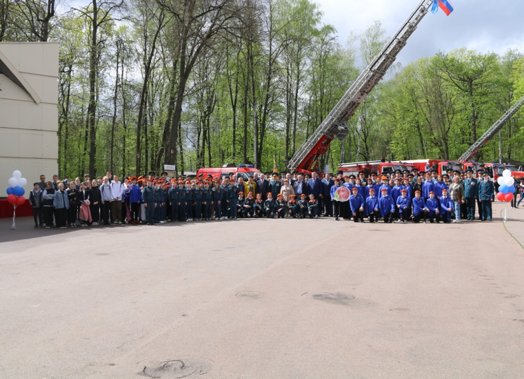 Илья Беспалов поздравил тульских пожарных с профессиональным праздником.