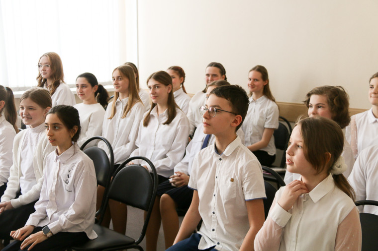 Илья Беспалов посетил Детскую школу искусств им. Г.Г. Галынина.
