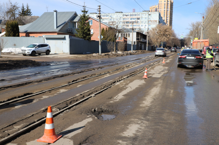 Илья Беспалов провел рабочее совещание по вопросам капитального ремонта трамвайных путей.