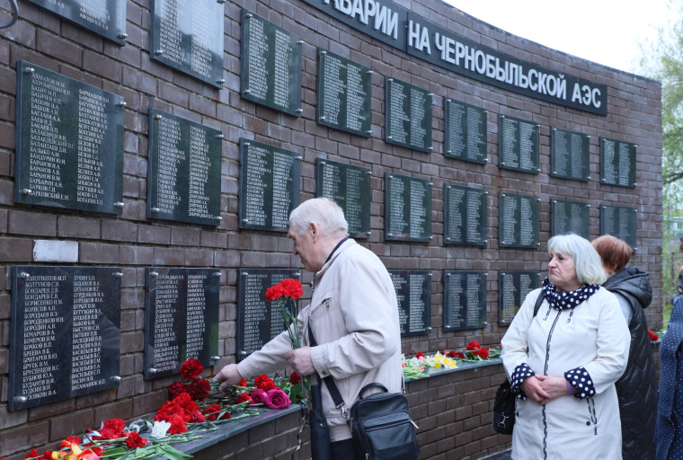 В Туле почтили память ликвидаторов аварии на Чернобыльской АЭС.