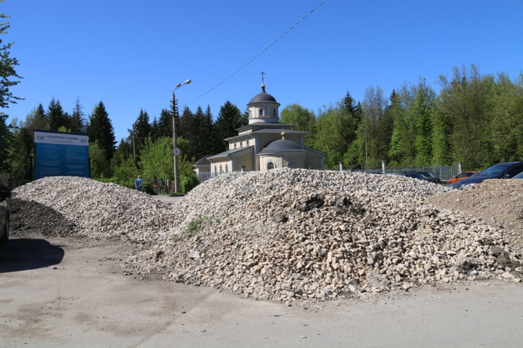 Илья Беспалов поставил задачу навести порядок на территориях тульских кладбищ.