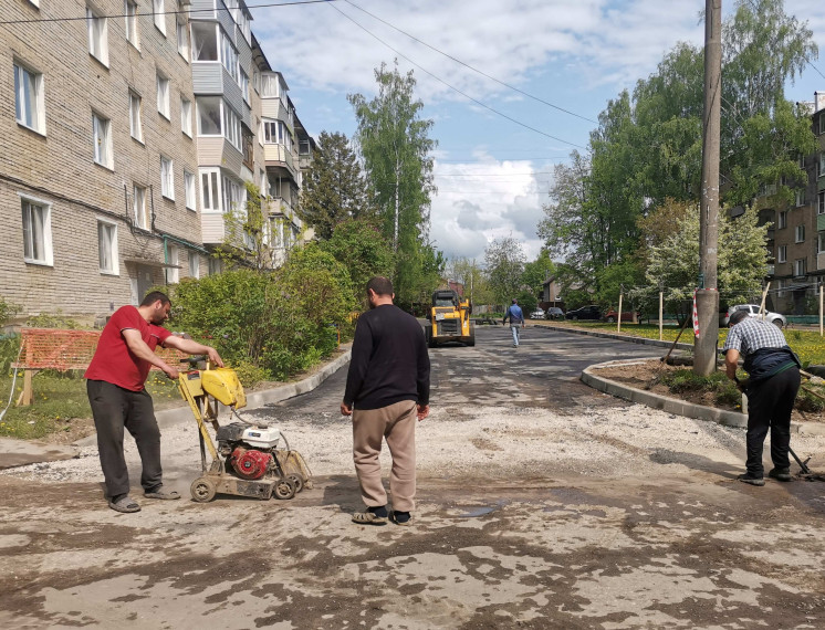 В Туле начались ремонты дворов по программе ФСГС.