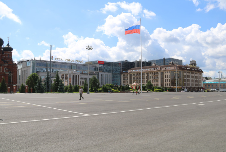 С 9 июня на площади Ленина возобновляется работа платного парковочного пространства.