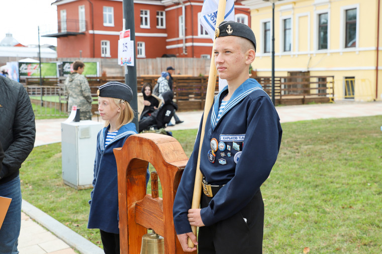 Выставка НКО, мастер-классы, интерактивы: руководители Тулы посетили несколько площадок на Казанской набережной .