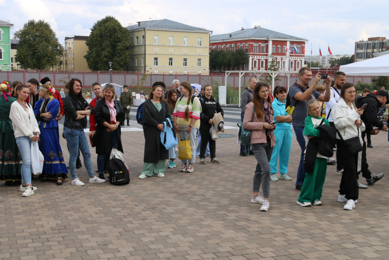 На Казанской набережной проходит фестиваль-конкурс «PROтрадиции».