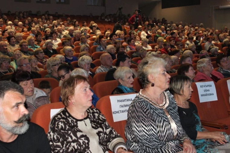 В Туле отметили Международный день пожилых людей.