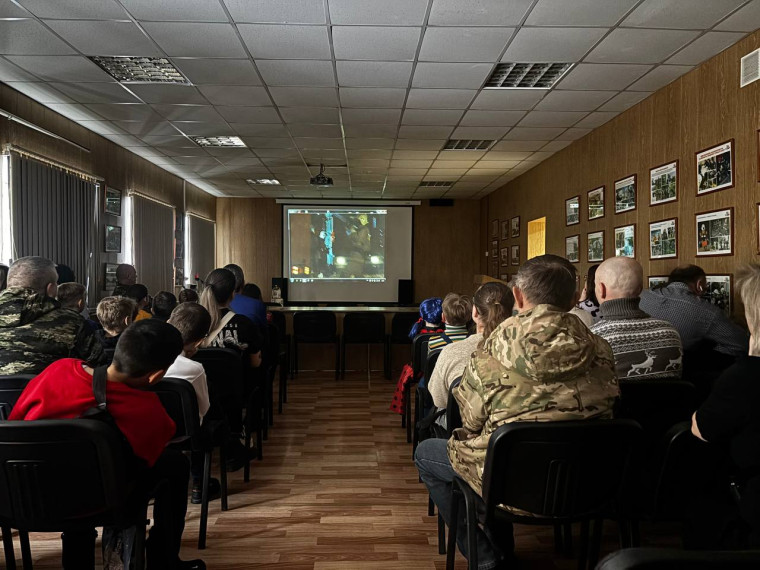 Юным жителям Центрального округа организовали экскурсию в пожарную часть.