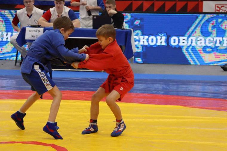 «Мой первый старт»: в Туле состоялся Новогодний турнир по самбо.