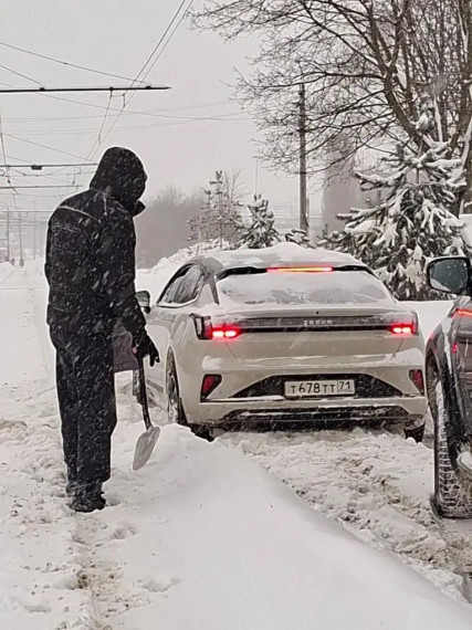 За остановку на трамвайных путях – штраф.