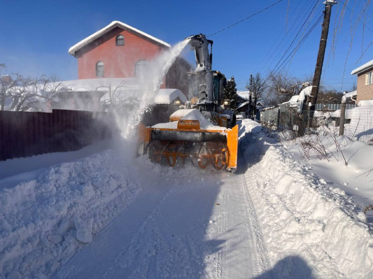 В Туле продолжается уборка и вывоз снега.