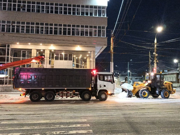 Уборка в городе.